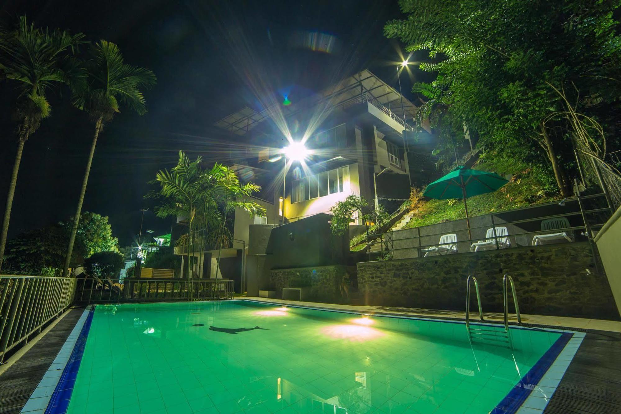 เรนจ์ กัณฏิ Villa แคนดี้ ภายนอก รูปภาพ